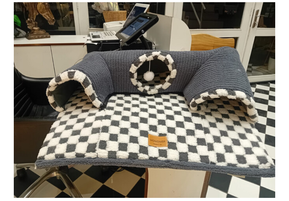 Pet tunnel house size medium